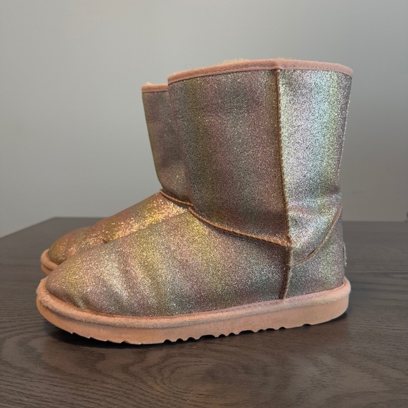 UGG Classic || Glitter Boot Size 7 - Picture 1 of 8